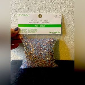 Decorative craft vase filler